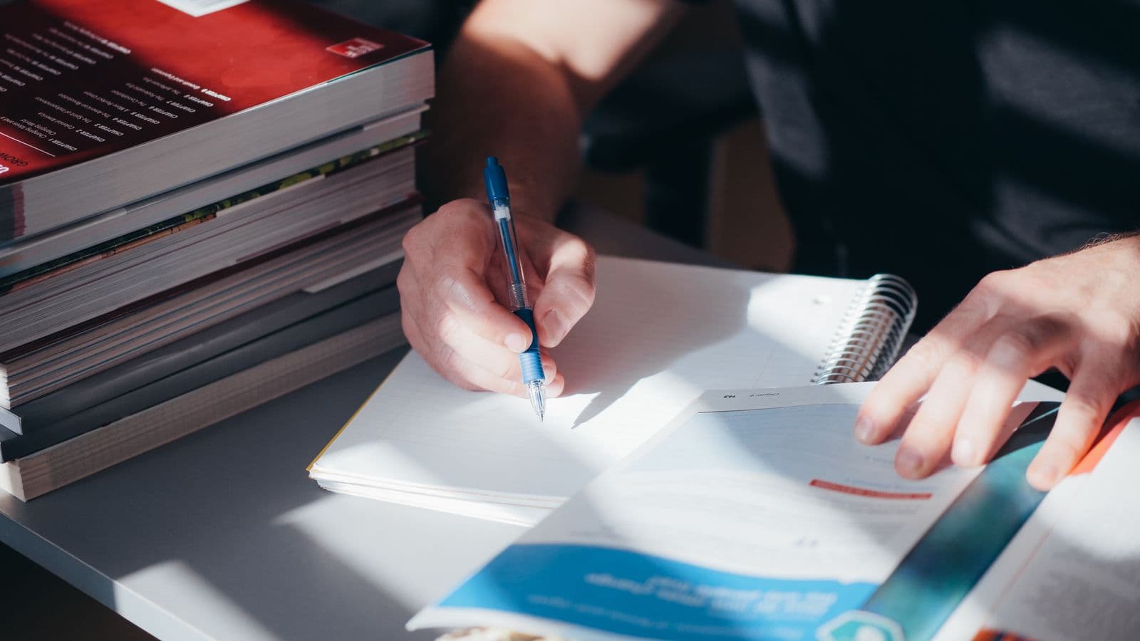 Cómo estudiar y aprender con IA en 2026: método y mejores herramientas