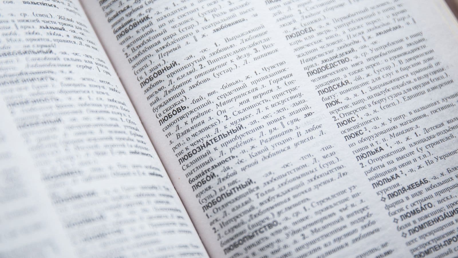 Las mejores IA para traducir en 2026: DeepL vs Google Translate vs ChatGPT