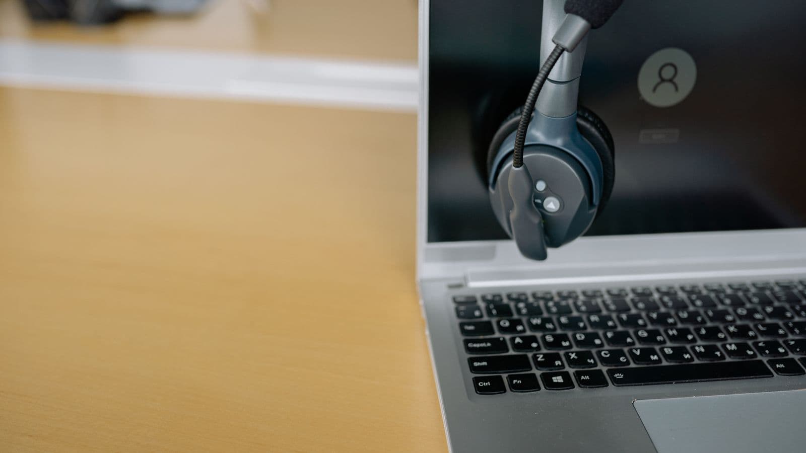 Las mejores IA para transcribir audio y reuniones en 2026